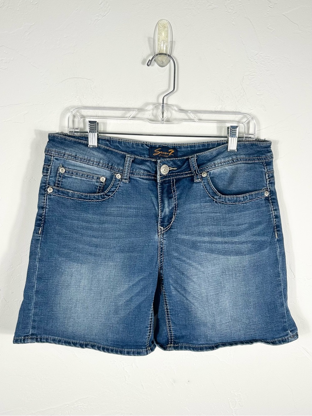 Seven7 Stretch Denim Bermuda Shorts Medium Wash Women's Size 12